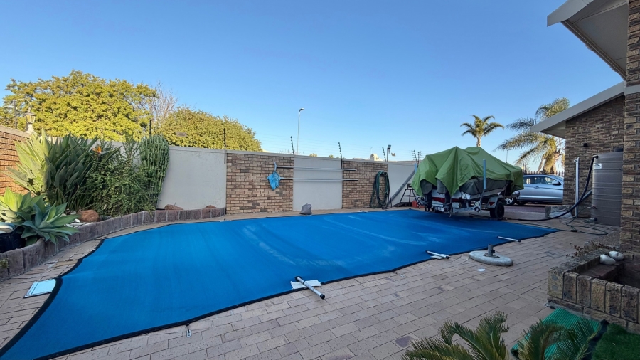 4 Bedroom Property for Sale in The Palms Western Cape